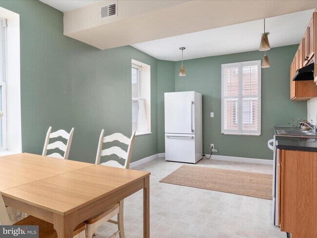 Foto del edificio - 401 E Main St