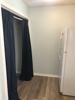 Foto del edificio - 1148 Willow Creek Dr