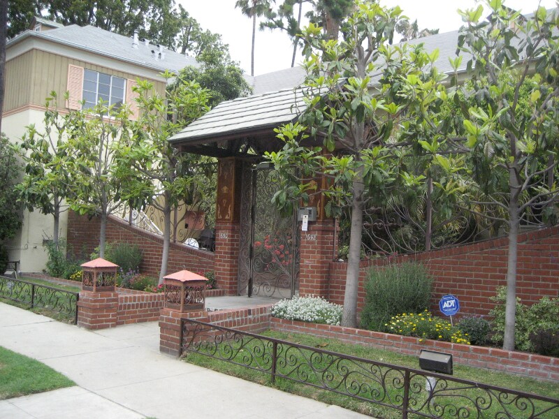 1648 N Ogden Dr Unit 9, Los Angeles, CA 90046 Room for Rent in Los