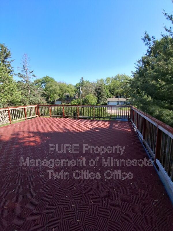 Foto del edificio - 15819 Lake Street Extension