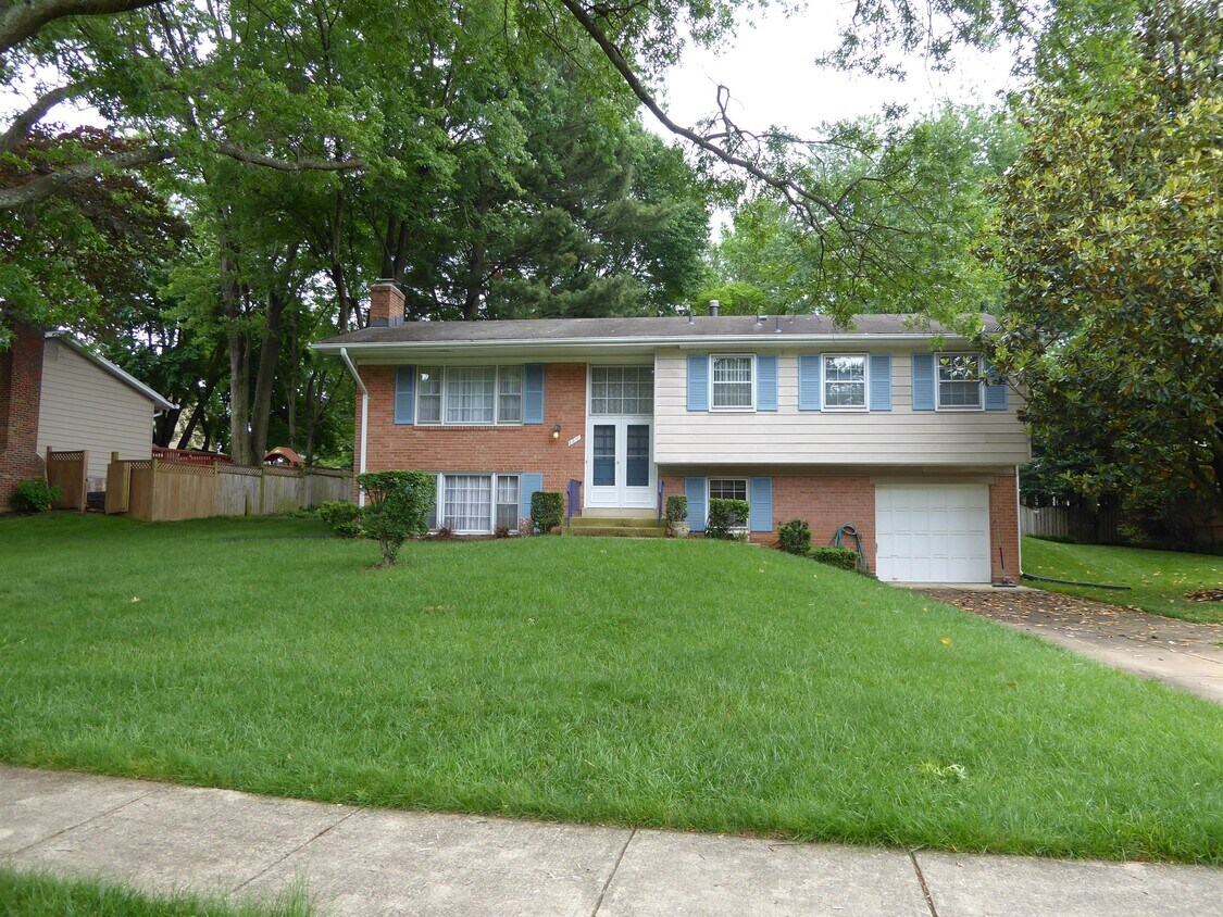 Primary Photo - 8811 Higdon Dr