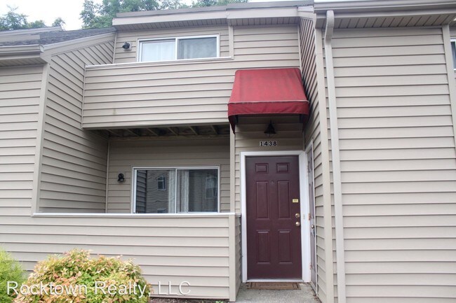 Building Photo - 1438 Bradley Dr