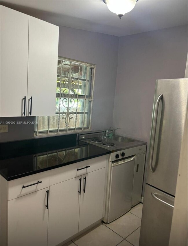 Foto del edificio - 1176 NW 38th St