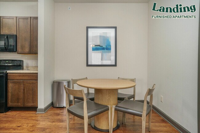 Foto del edificio - 4002 Raynor Pkwy