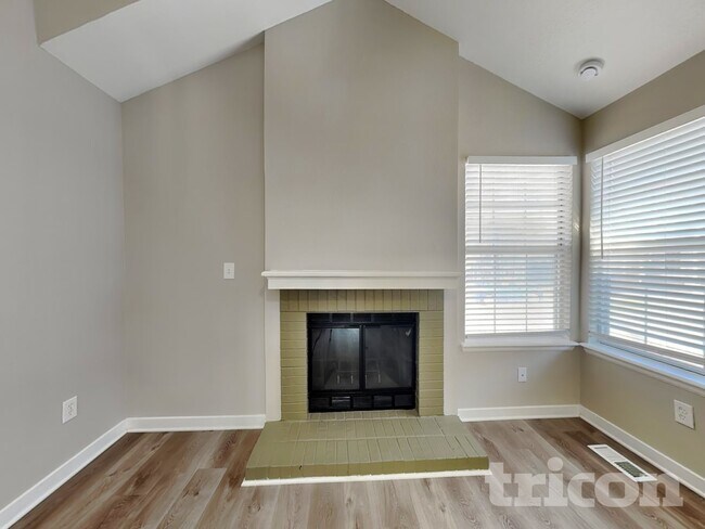 Foto del edificio - 9227 S Butterwood Ct