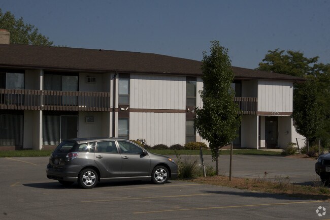 Golfview Terracer Apartaments - Rivers Edge Apartments