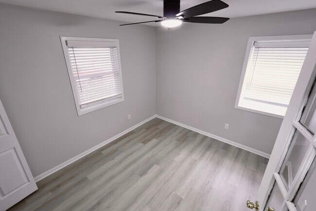 Foto del edificio - 1190 Hazel St