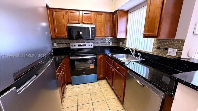 Building Photo - 7640 Westwood Dr