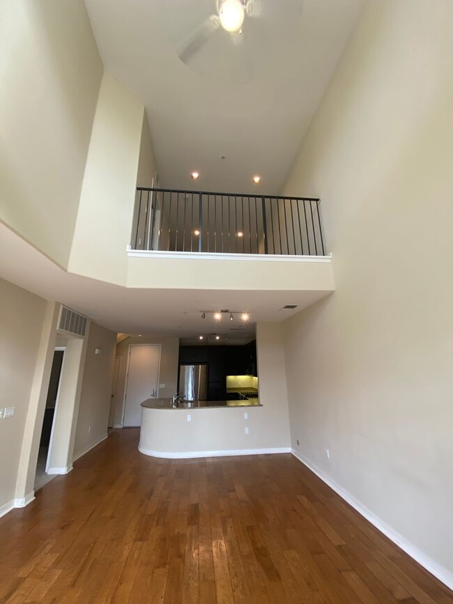 Building Photo - Luxury Condo 2 BED 2 BA at Dublin Elan - W...