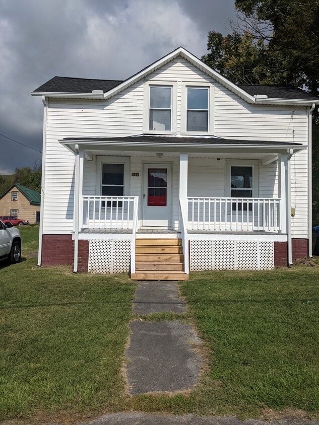335 W Main St, Saltville, VA 24370 House Rental in Saltville, VA