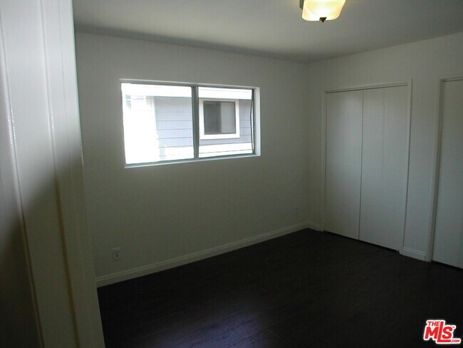 Foto del edificio - 12492 Gilmore Ave