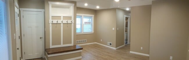 Foto del edificio - 6N998 Wabash Ave