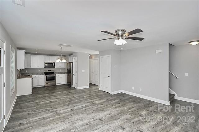 Foto del edificio - 591 Allison St NW