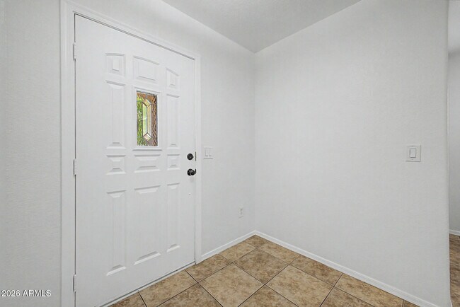 Building Photo - 742 N 112th Dr