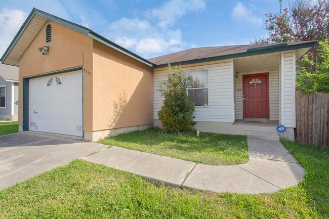 Building Photo - One story Rental Home in NE San Antonio!!!...