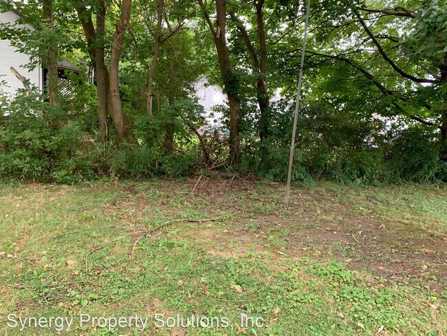 Building Photo - 5 br, 1 bath House - 378 S. Diamond St. Ri...