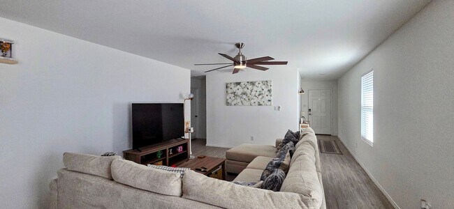 Foto del edificio - Northwest San Antonio Waterwheel Home