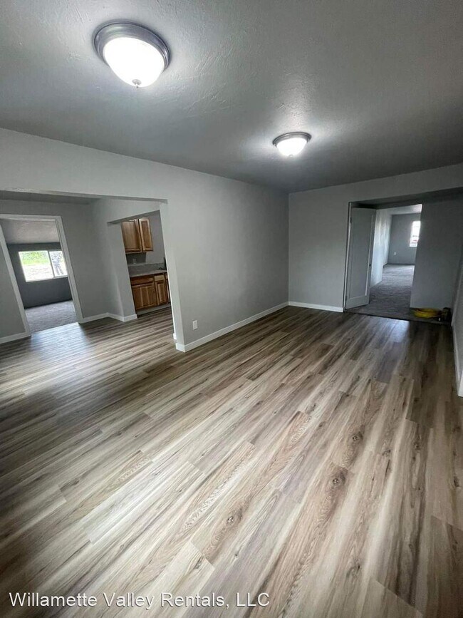 Building Photo - 3 br, 1 bath House - 3690 S Santiam Hwy