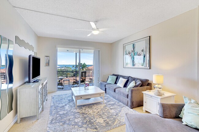 Building Photo - 105 Paradise Harbour Blvd