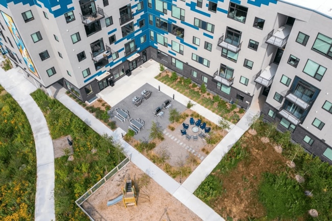 Building Photo - Zelia on Seven