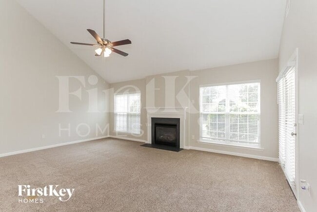 Foto del edificio - 104 Ivy Creek Ln