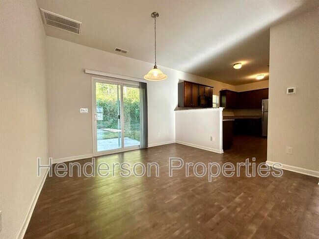 Foto del edificio - 303 Village Creek Way
