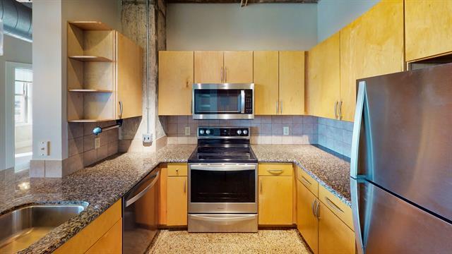Foto del edificio - 221 W Lancaster Ave