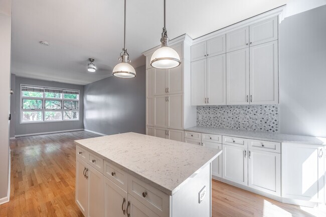 Foto del edificio - 855 W Erie St