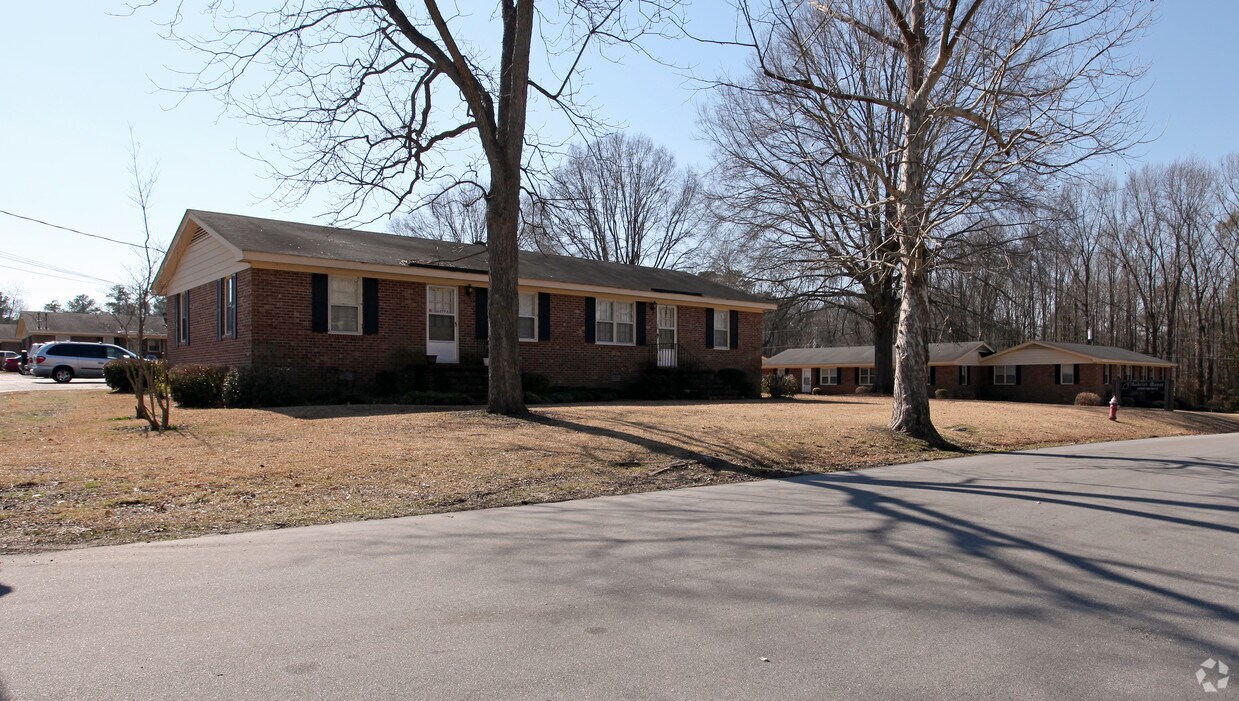 Foto principal - Gabriel Manor Apartments