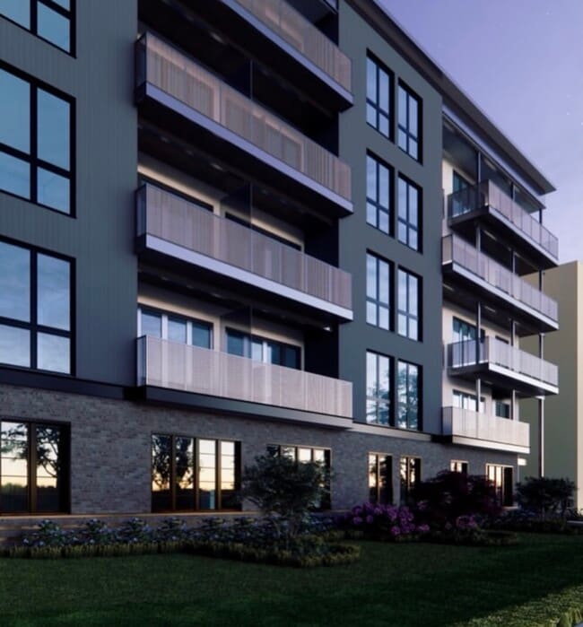 Building Photo - 2206 Maple Ave