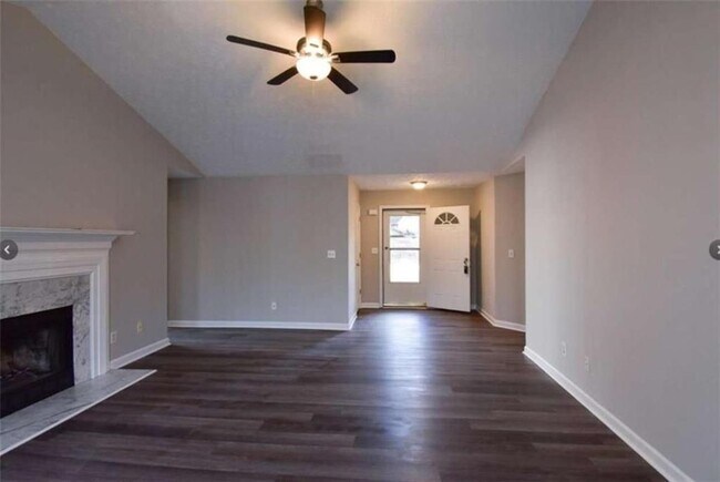 Building Photo - 6105 Back Bay Cir