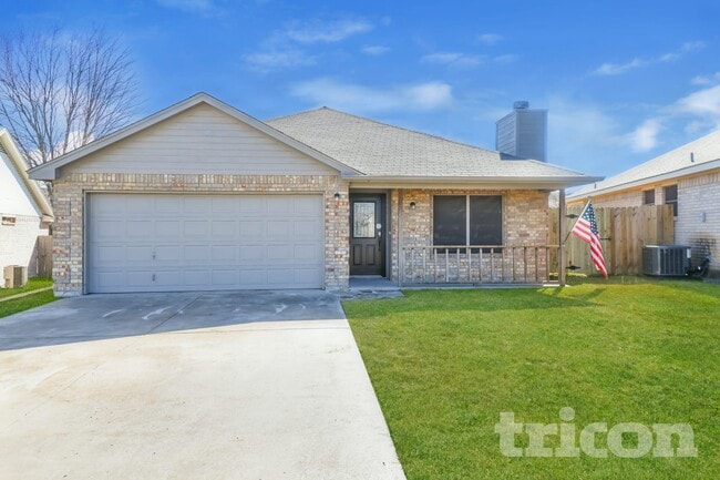 Building Photo - 825 Rambling Ct