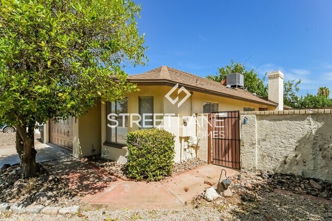 Building Photo - REDUCED!