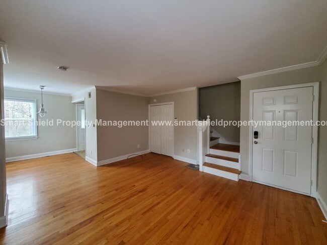 Building Photo - 31 Wakefield Dr Apt A