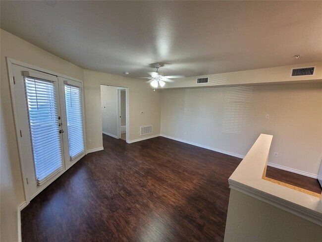 Foto del edificio - 9829 Walnut St