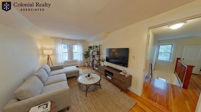 Photo - 174 Cushing St Apartment