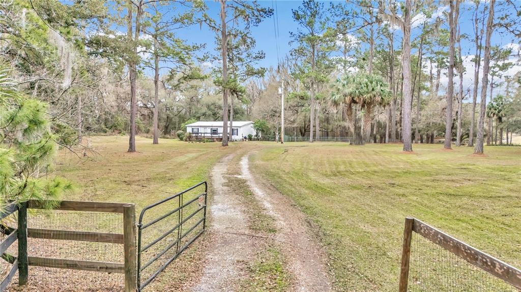 Foto principal - 12800 NW 97th Pl