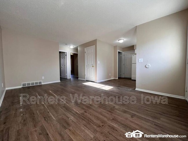 Foto del edificio - 824 Hartford Ave