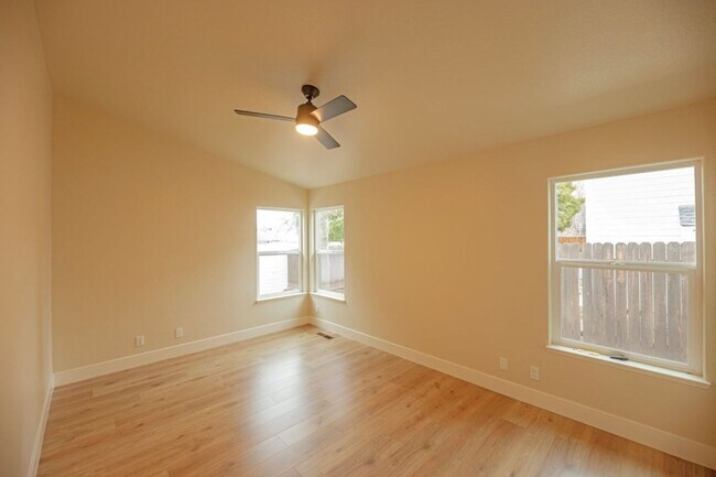Building Photo - BEAUTIFULLY UPDATED CRYSTAL LAKES HOME WITH PRIVATE BACKYARD, RESORT-STYLE AMENITIES & PRIME SOUT...