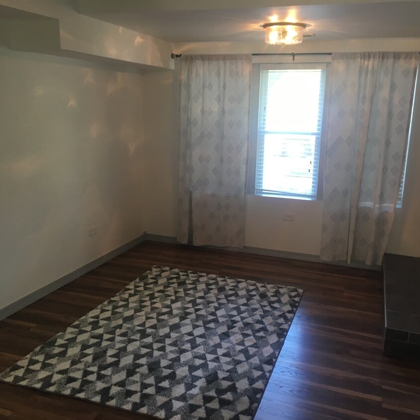 Living room - 10912 S Avenue J