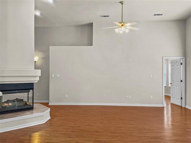 Foto del edificio - 6220 Reddenson Dr