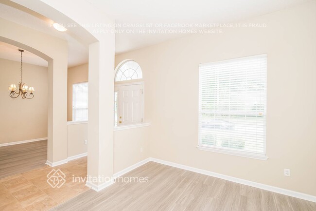 Building Photo - 5407 Vivera Ln
