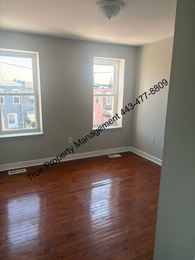 Foto del edificio - Spacious 3 Bedroom, 1.5 Bath Home in East Baltimore