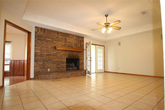 Foto del edificio - 420 Birchwood Ln