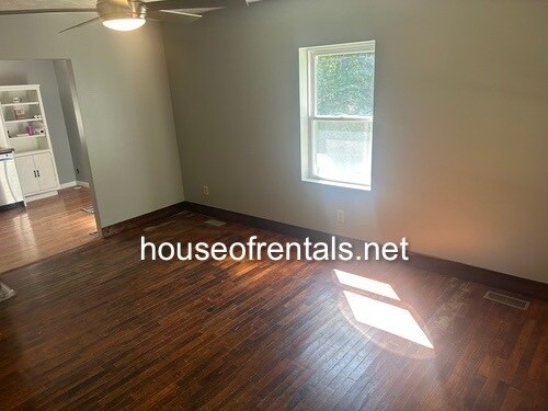 Foto del edificio - 3790 Gentry Rd
