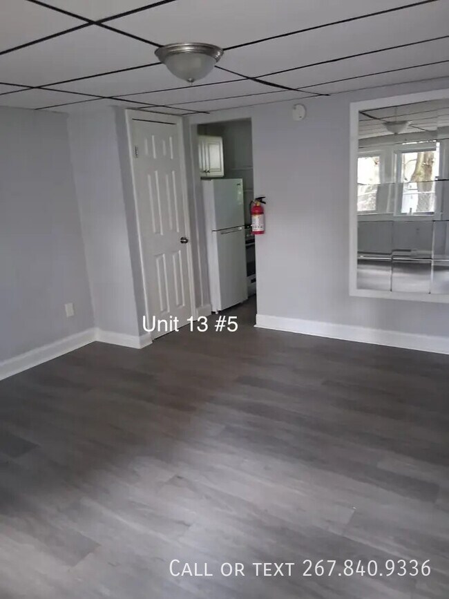 Foto del edificio - 674-684 Stuyvesant Avenue , 13-15 Christoph Ave-13-5