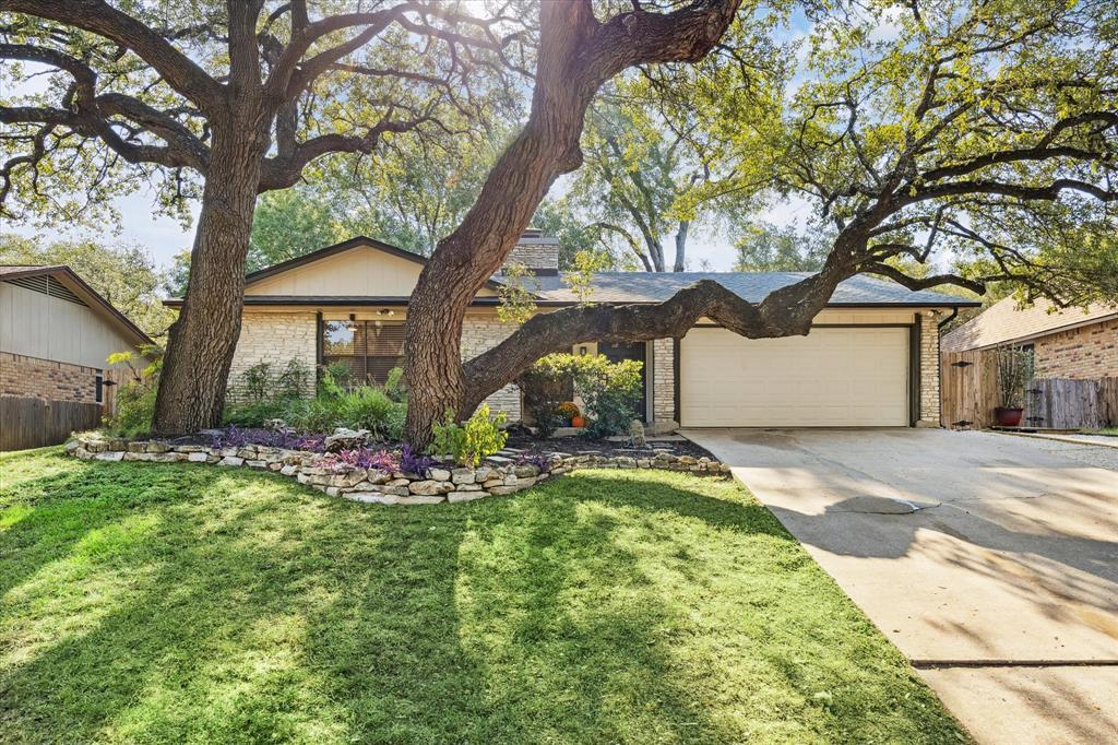 Primary Photo - 8405 Loralinda Dr