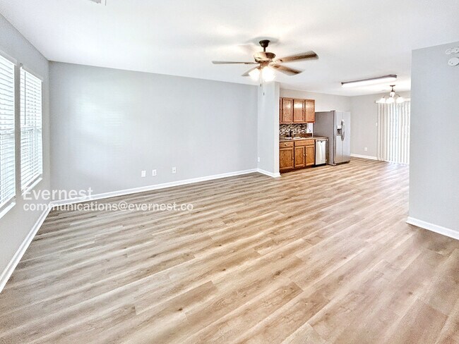 Foto del edificio - 165 Bayside Ln