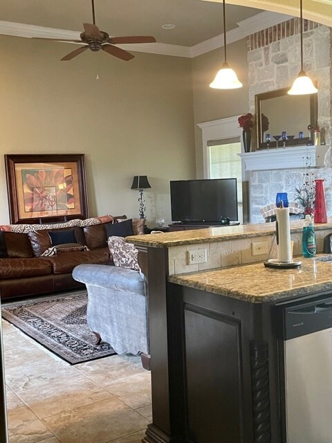 Este anuncio es para compartir piso: se alquila una habitación, no la casa entera. - 1643 Elk River Rd