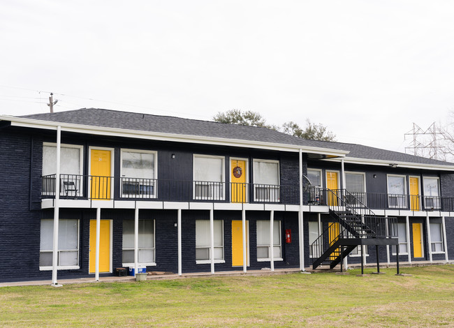 Building Photo - Decker Place Apartments